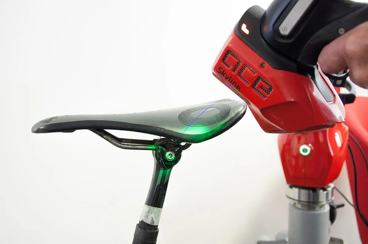 Kreon Skyline scanning a bicycle saddle
